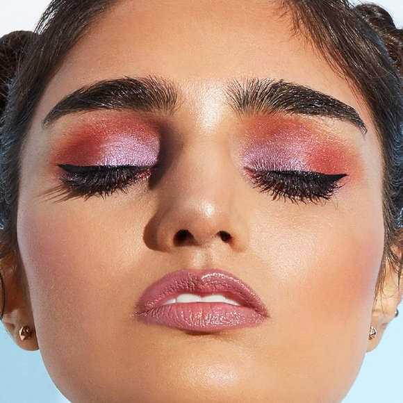 24/7 12 Hour Wear Freak Ultra-Blendable Pigmented Vegan Formula Eyeshadow - Picture 6 of 8